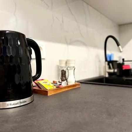 Sunmarine アパート ヘル