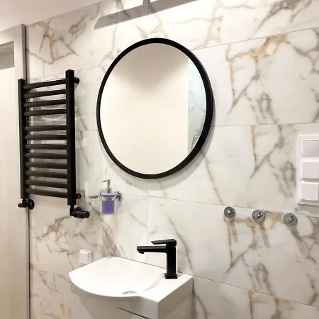 Sunmarine Apartment *